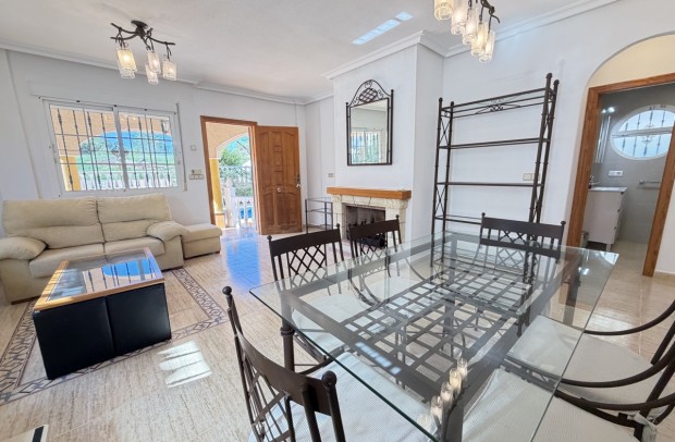 Reventa - Villa Detached - Villamartin - Villamartín