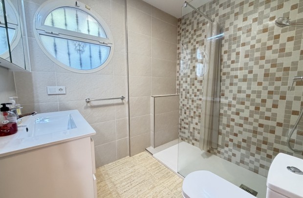 Reventa - Villa Detached - Villamartin - Villamartín