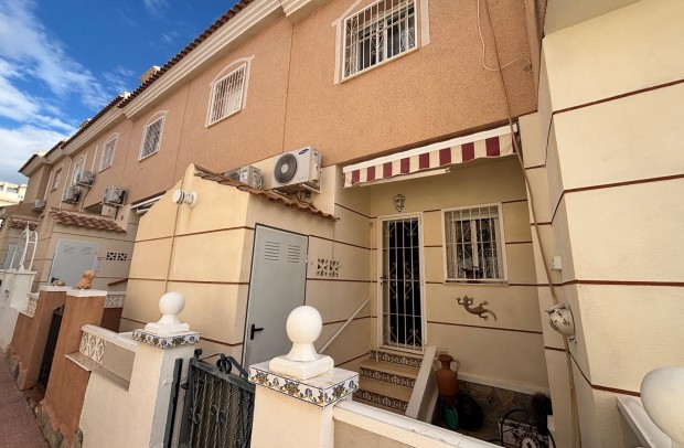 Resale - Townhouse - Ciudad Quesada - Doña pepa
