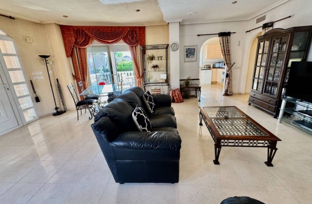 Reventa - Villa Detached - Benferri