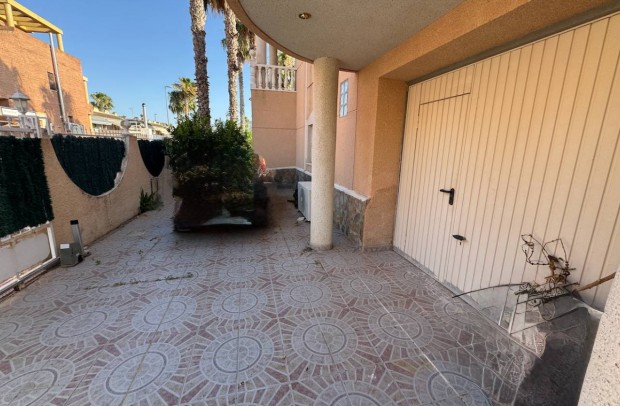 Reventa - Villa Detached - Benferri