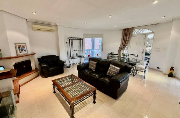 Reventa - Villa Detached - Benferri