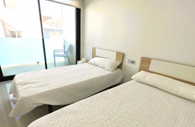 Resale - Apartment - Torrevieja - Calle Maestro Francisco Casanovas