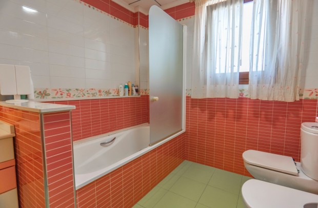 Reventa - Villa Detached - Alicante - Rafal