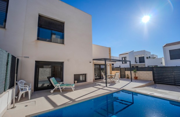 Reventa - Semi-Detached - Ciudad Quesada