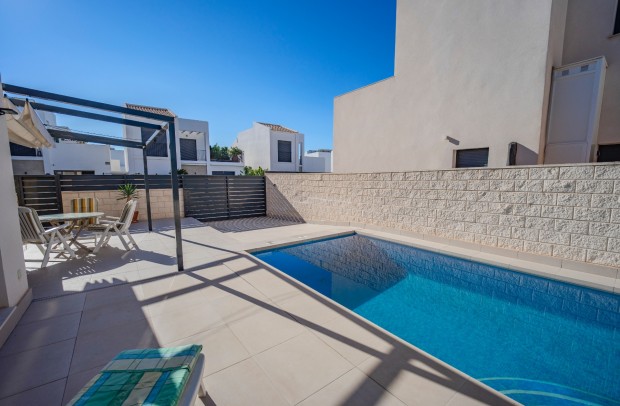 Reventa - Semi-Detached - Ciudad Quesada