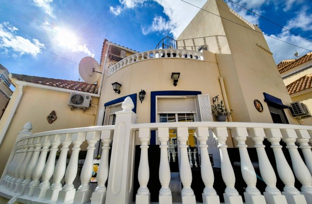 Resale - Villa Detached - Villamartin - Villamartín