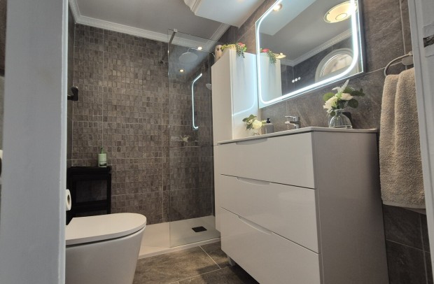 Resale - Villa Detached - Villamartin - Villamartín