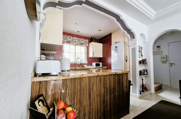 Resale - Villa Detached - Villamartin - Villamartín