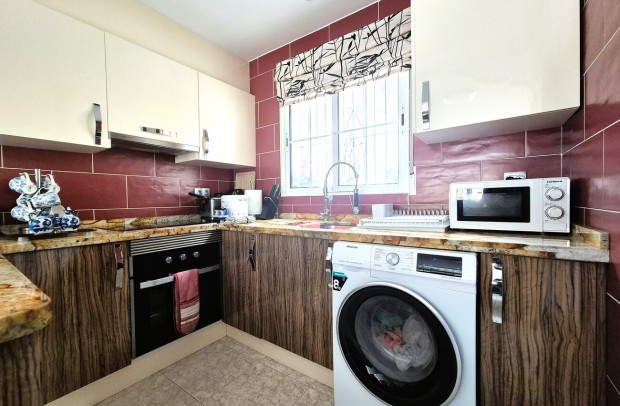 Resale - Villa Detached - Villamartin - Villamartín