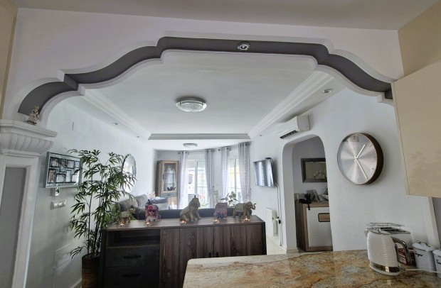 Resale - Villa Detached - Villamartin - Villamartín