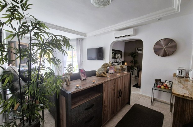 Resale - Villa Detached - Villamartin - Villamartín