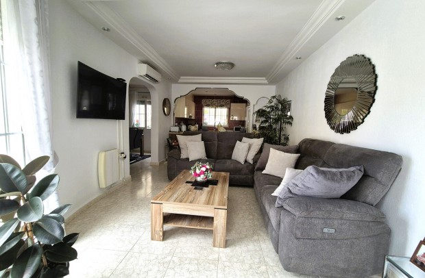 Resale - Villa Detached - Villamartin - Villamartín