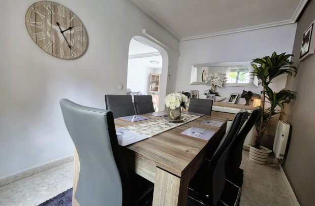 Resale - Villa Detached - Villamartin - Villamartín