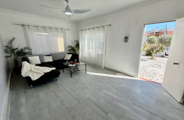 Reventa - Villa Detached - Ciudad Quesada