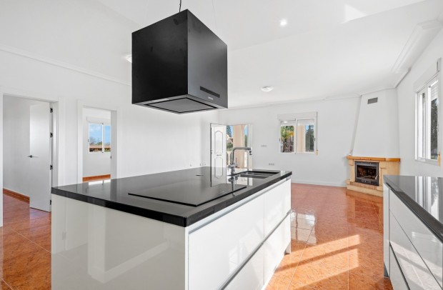 Revente - Country Property - Dolores