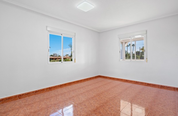 Revente - Country Property - Dolores