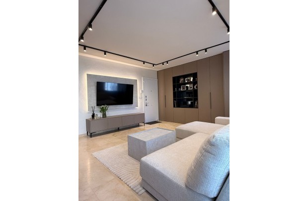 Resale - Apartment - Las Ramblas