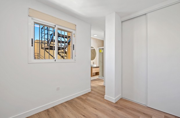 Revente - Semi-Detached - Benimar