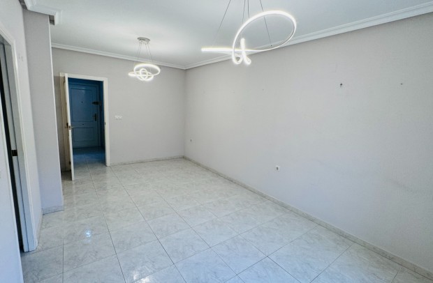 Reventa - Apartment - Los Montesinos