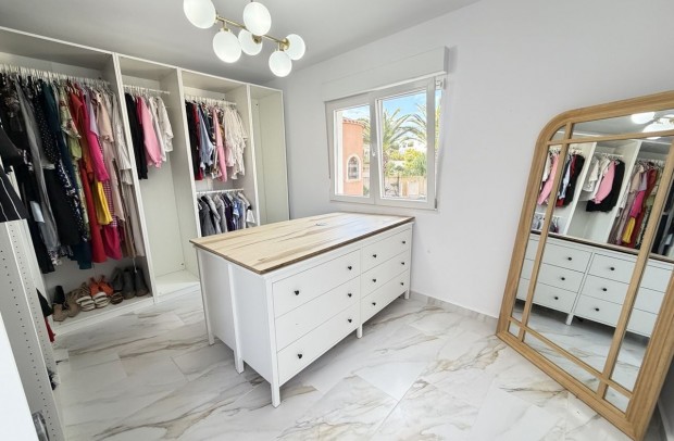 Resale - Villa Detached - Orihuela Costa - Las Filipinas