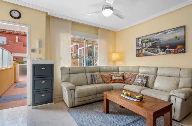 Resale - Apartment - Orihuela Costa - Villamartín