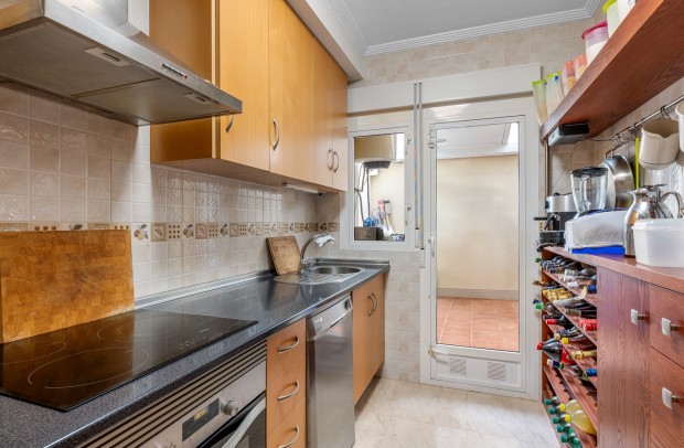 Resale - Apartment - Orihuela Costa - Villamartín