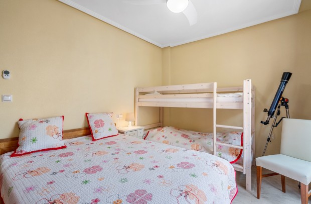 Resale - Apartment - Orihuela Costa - Villamartín