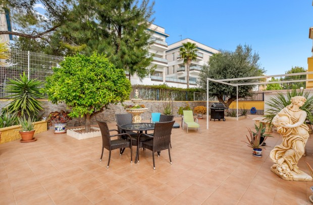 Resale - Apartment - Orihuela Costa - Villamartín