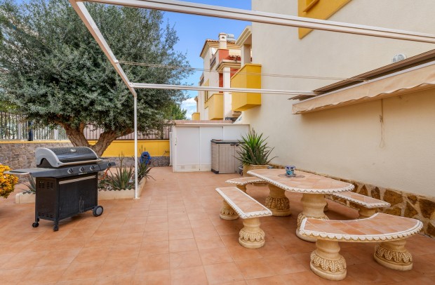 Resale - Apartment - Orihuela Costa - Villamartín
