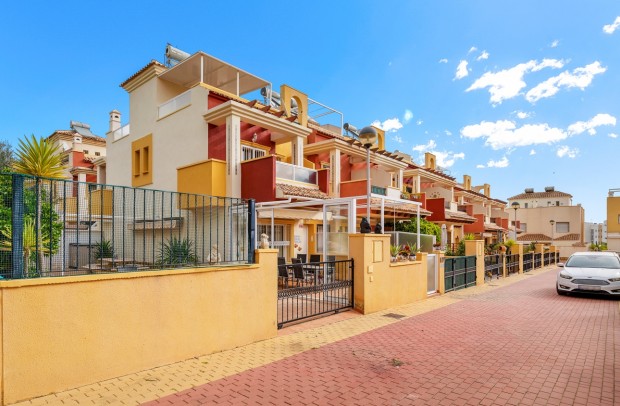 Resale - Apartment - Orihuela Costa - Villamartín