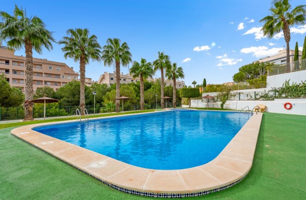 Resale - Apartment - Orihuela Costa - Villamartín
