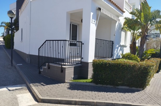 Reventa - Bungalow - Torrevieja - Aguas Nuevas