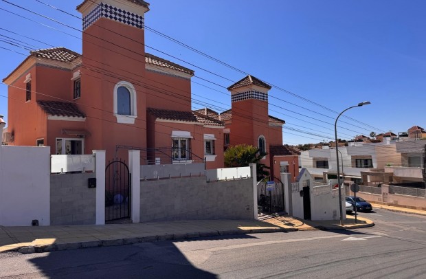 Reventa - Villa Detached - San Miguel de Salinas - Blue Lagoon