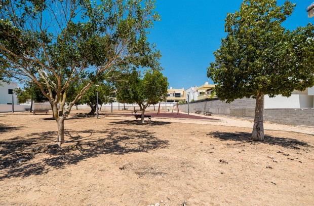 Revente - Villa Detached - Los Montesinos