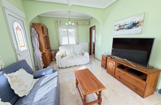 Resale - Villa Detached - Villamartin - Villamartín