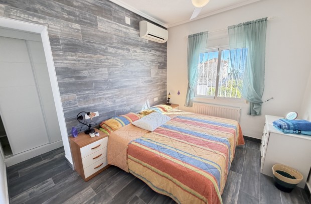 Resale - Villa Detached - Villamartin - Villamartín