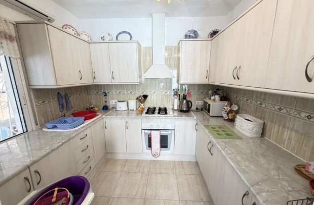 Resale - Villa Detached - Villamartin - Villamartín