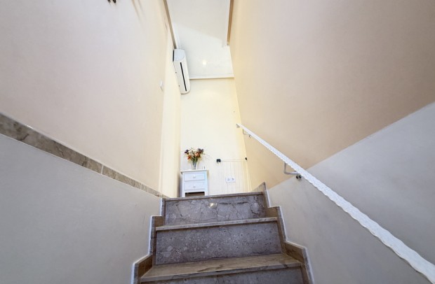 Resale - Villa Detached - Villamartin - Villamartín