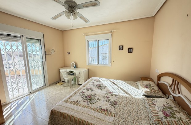 Resale - Villa Detached - Villamartin - Villamartín