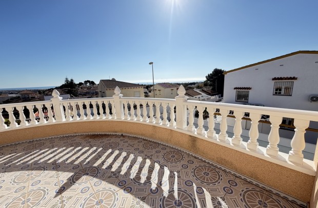 Resale - Villa Detached - Villamartin - Villamartín
