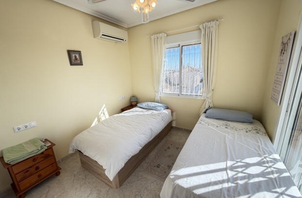 Resale - Villa Detached - Villamartin - Villamartín