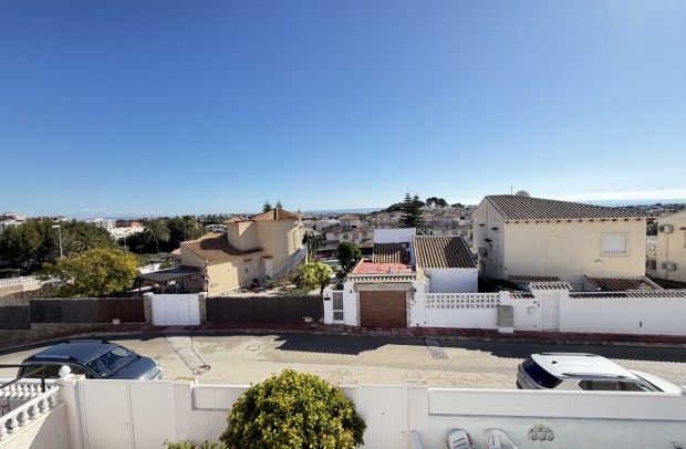 Resale - Villa Detached - Villamartin - Villamartín