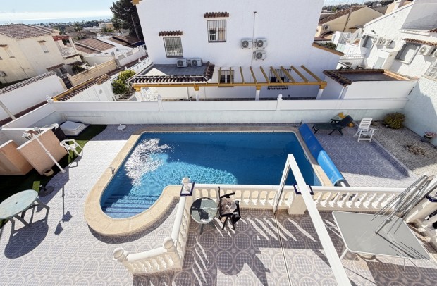 Resale - Villa Detached - Villamartin - Villamartín