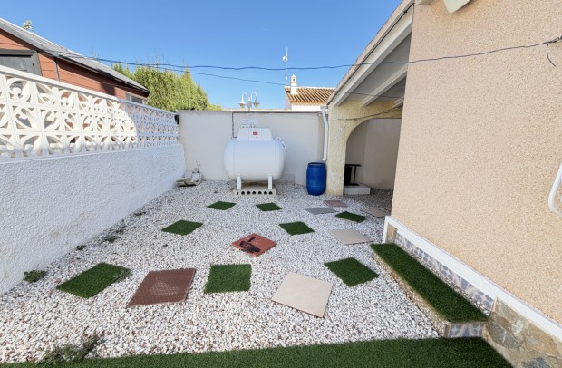 Resale - Villa Detached - Villamartin - Villamartín