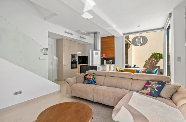 Revente - Villa Detached - Ciudad Quesada