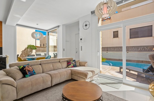 Revente - Villa Detached - Ciudad Quesada