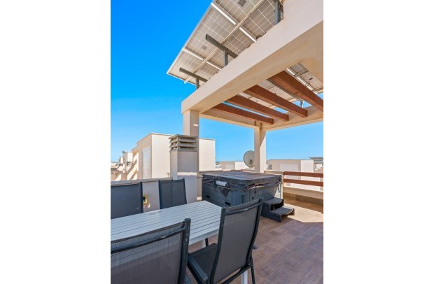 Revente - Villa Detached - Ciudad Quesada