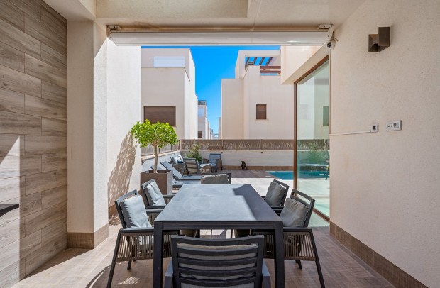 Revente - Villa Detached - Ciudad Quesada