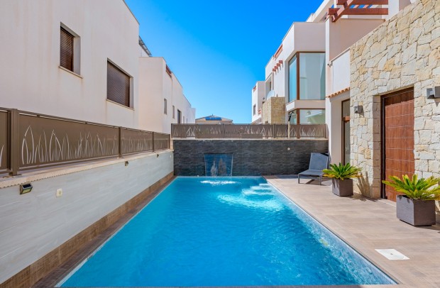 Revente - Villa Detached - Ciudad Quesada